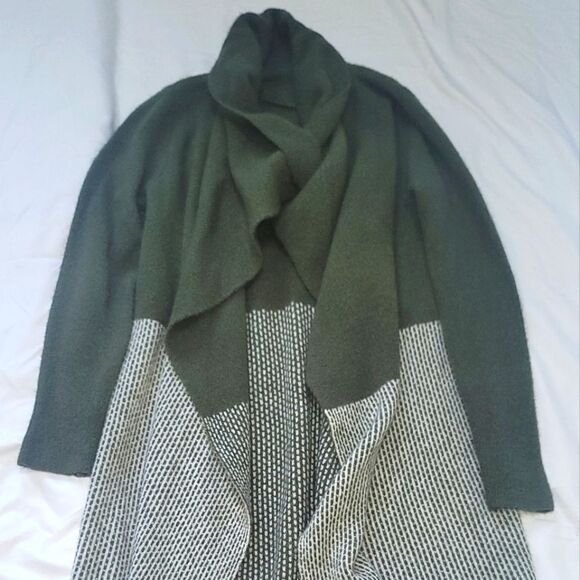 Motto Women's Cardigan - Picture 1 of 5